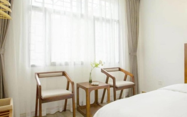 Floral Hotel Fenghuang Poshan Mansion