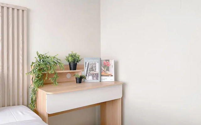 Comfortable And Homey 2Br Apartment Nifarro Park