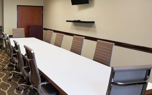 Comfort Inn & Suites Lakeside