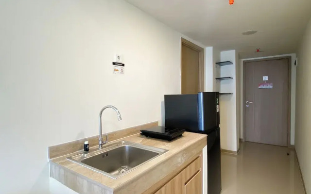 Modern And Homey 2Br At Meikarta Apartment