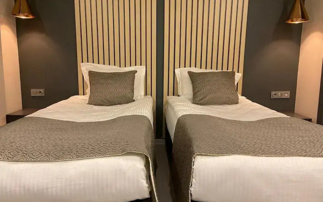 Antik Hotel House
