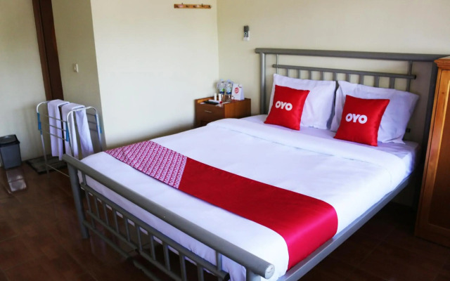 OYO 1722 Villa Ciparay Indah