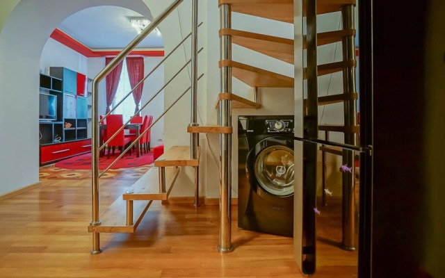 CN2i Luxury Accommodation Duplex City Center