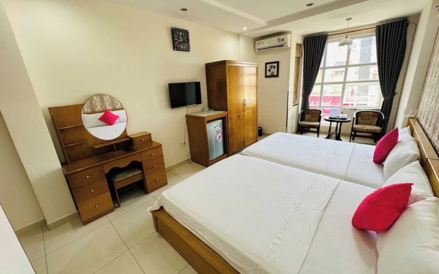 Trang Tien Plaza House-1 min to HK Lake