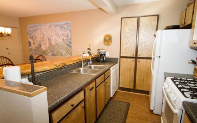 Mammoth Ski & Racquet Club #082