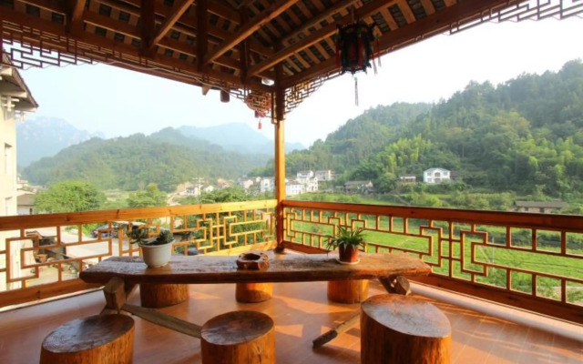 Zhangjiajie Longquan Inn
