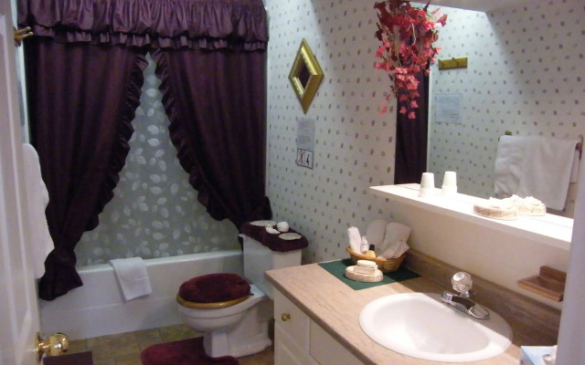 Silvern Lake Trail Bed & Breakfast