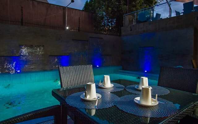 Enjoy the Fabulous Amenities Offerd at The Lanmark Suites