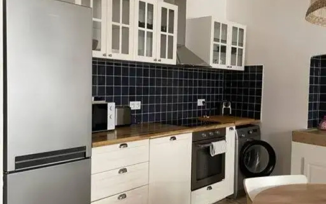 Cassis centre, superbe appartement neuf, 50m port.