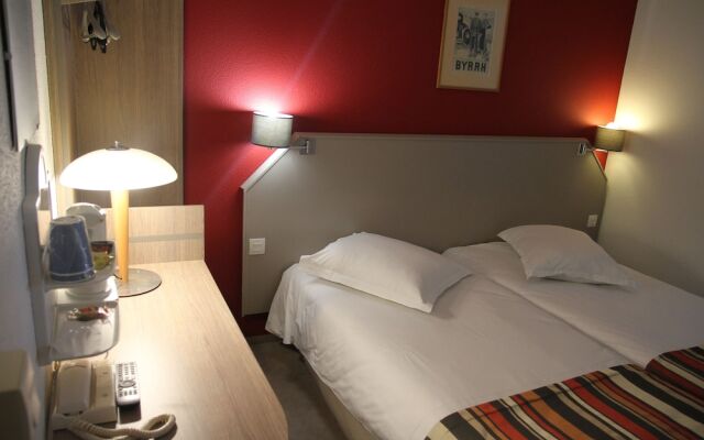 Doubs Hotel - Hostel