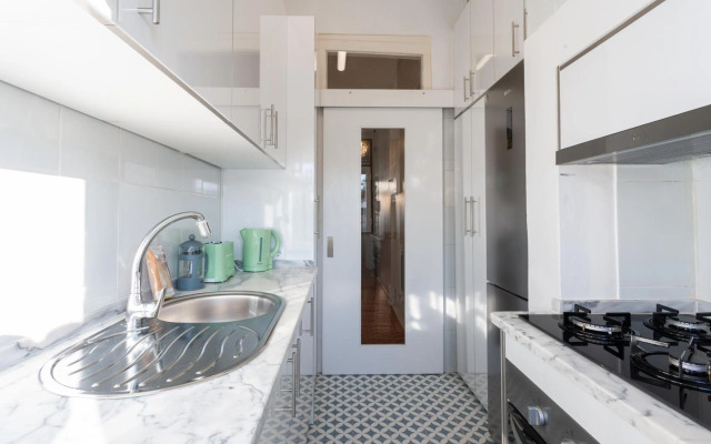 FLH The Poet Apartment near Saldanha