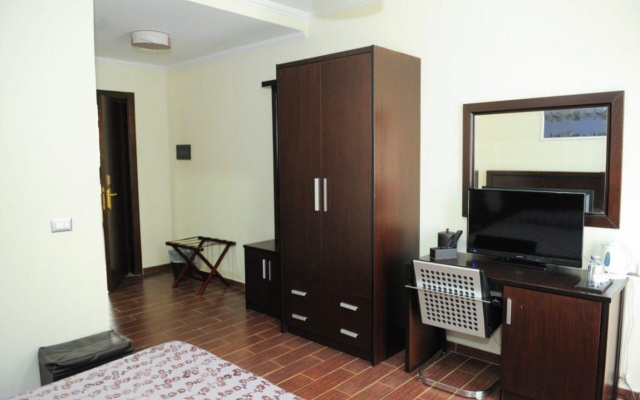 Hotel Leonardo