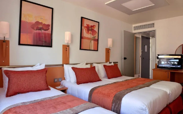 Opera Cadet Hotel