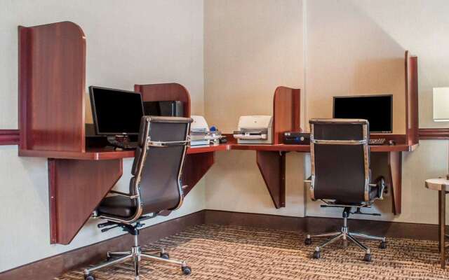 Quality Inn Near Walden Galleria Mall