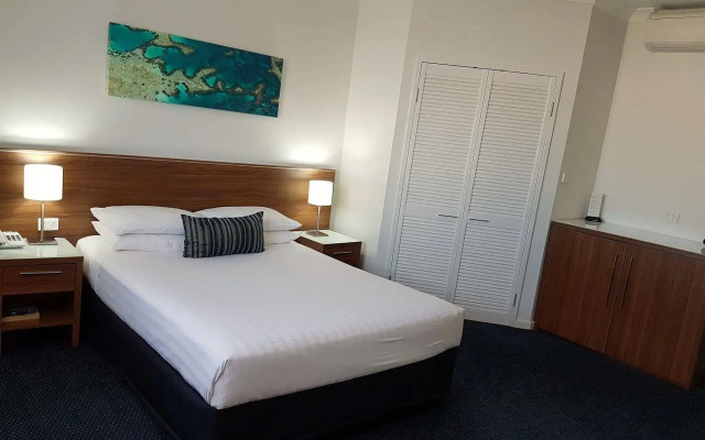 Ocean Centre Hotel