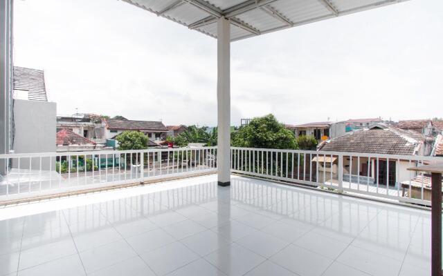 OYO 3350 Cozy Residence Syariah