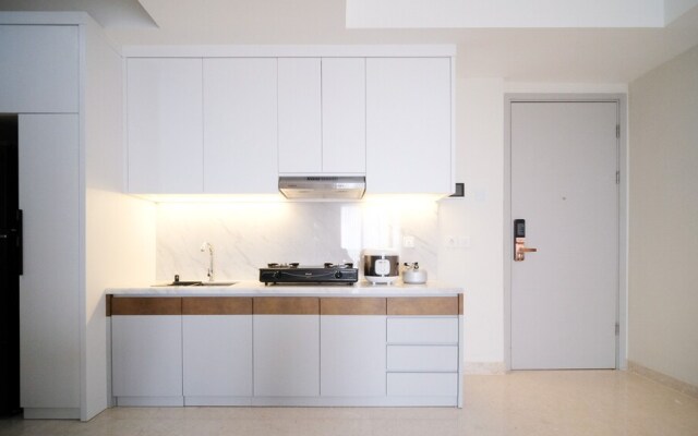 Homey 3Br With Private Lift At Grand Sungkono Lagoon Apartment