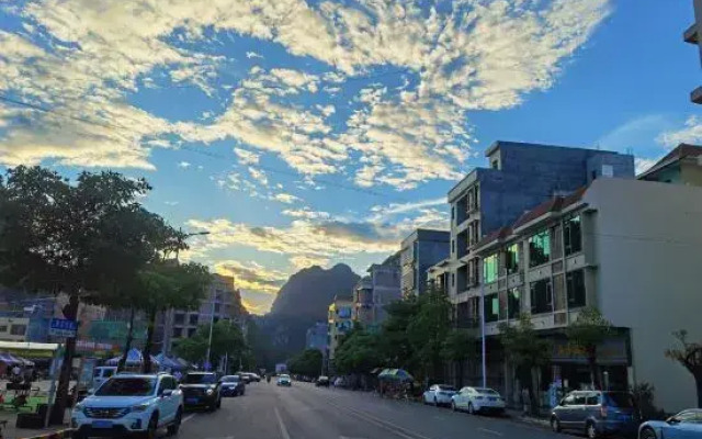 Yingde Yingying  Hotel (Yingxi Fenglin)