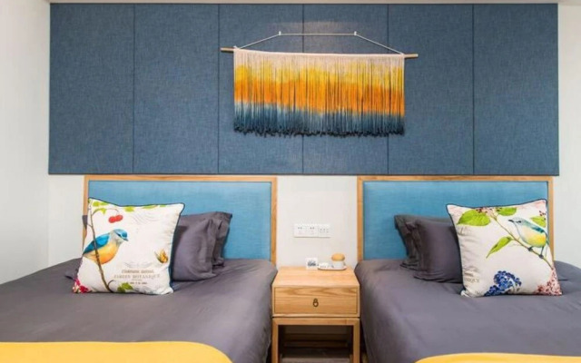 Floral Hotel Huliudiefang