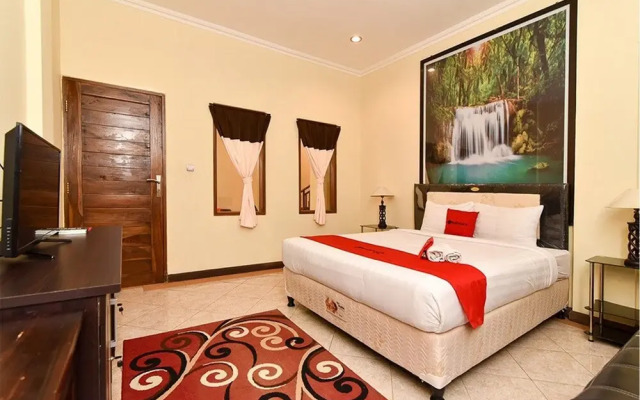 RedDoorz Plus Near Benoa Square Bali