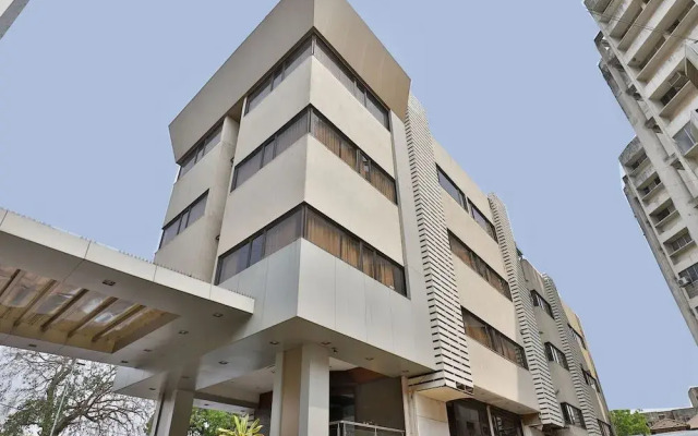 OYO 1271 Hotel Raajpath