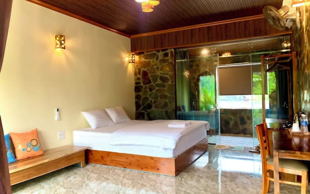 Rocky Mountain Ecolodge – Guest Rooms – Hoa Lu