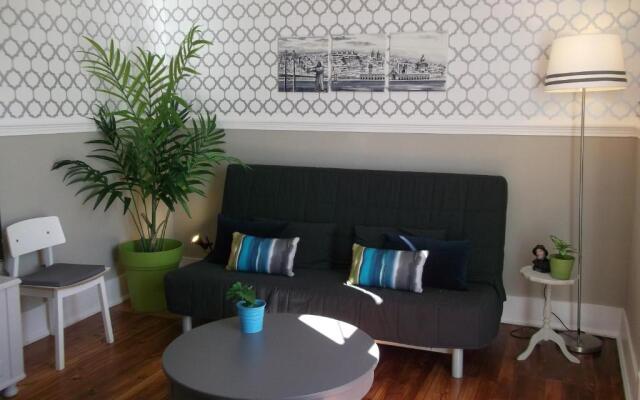 Angola Top Floor 6 Bedrooms