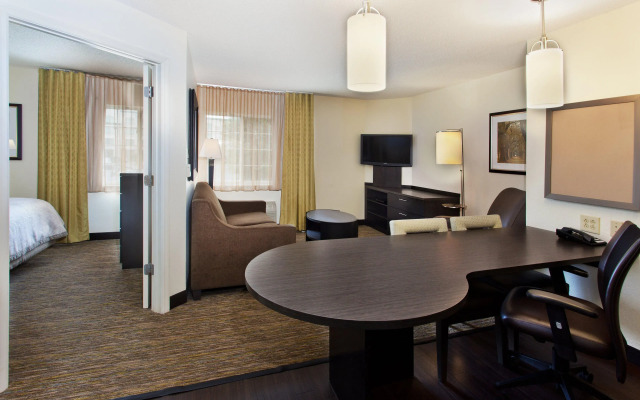 Sonesta Simply Suites Orange County Airport