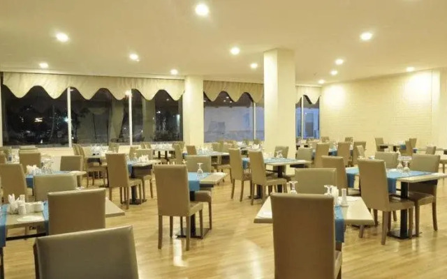 Etap Altinel Aliaga Hotel
