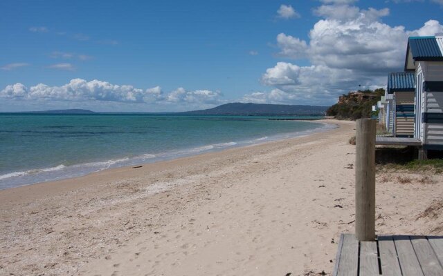 Rest @ Rye Beach House