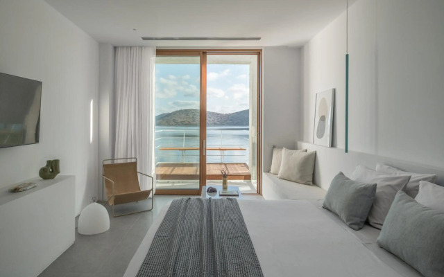 Villa Mimaze Minimalist Living