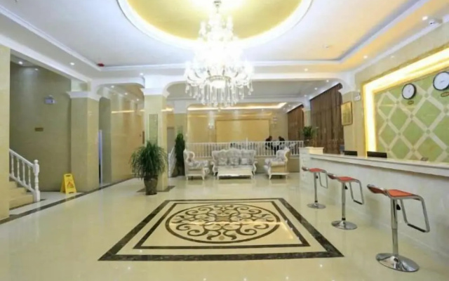 Chuxiong Fuxing Hotel – People – Chuxiong