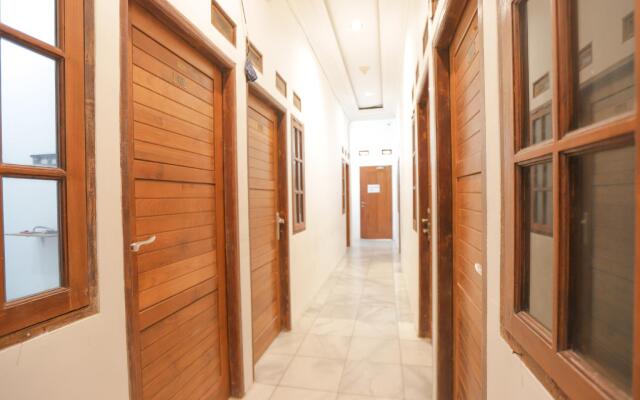 OYO 150 Harmoni Residence