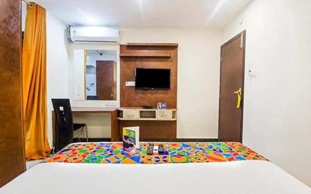 OYO 13614 Hotel Axis International