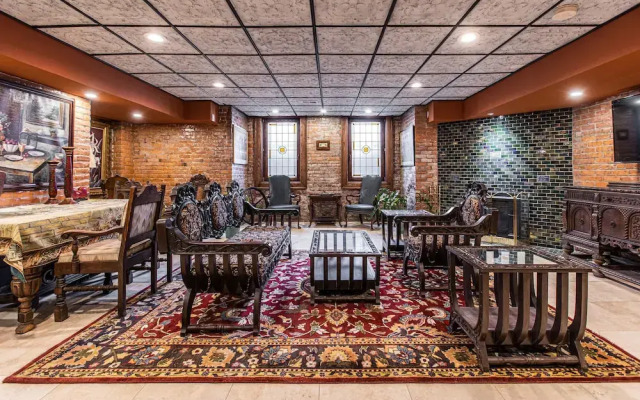 Frederick Stearns House Historic Inn