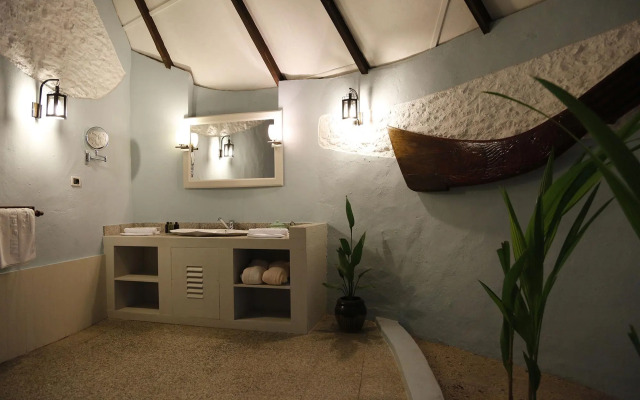 Nika Island Resort & Spa