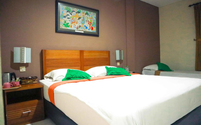 Helios Hotel