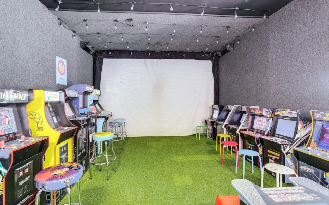 Smith Mountain Lake Condo w/ Pool Access