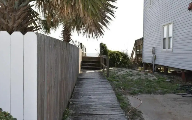 Reel Blessed 4 Bedroom Home by Redawning