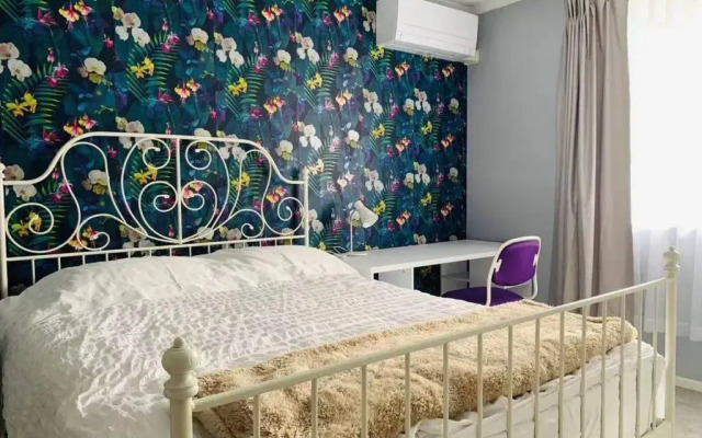 Southbank Modern Luxe Apartment
