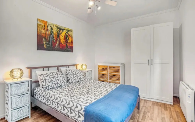 Central Apartment 2 Bedrooms Netflix Wifi