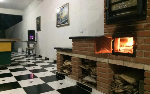 Ótima casa com piscina em Praia Grande