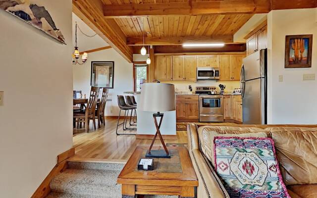 Tennis Townhomes 1312