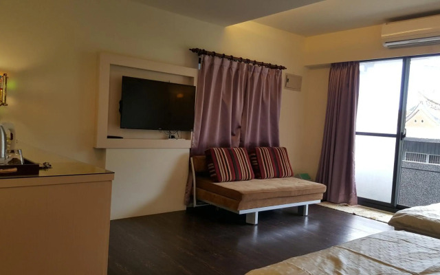 Light Dew Bed and Breakfast
