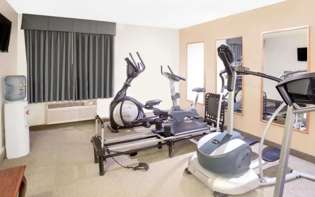 Baymont Inn and Suites Green Bay