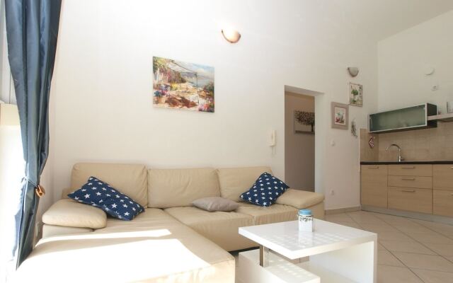 Apartment 1970