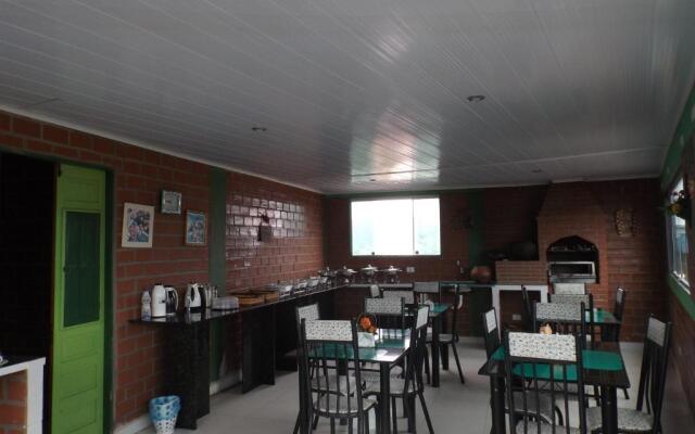 Pousada Monte Serrat