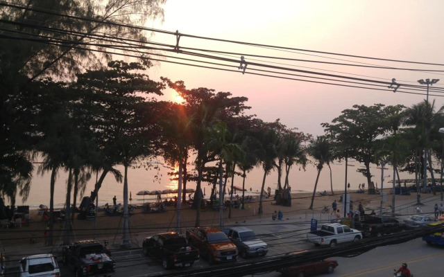 Jomtien Boathouse