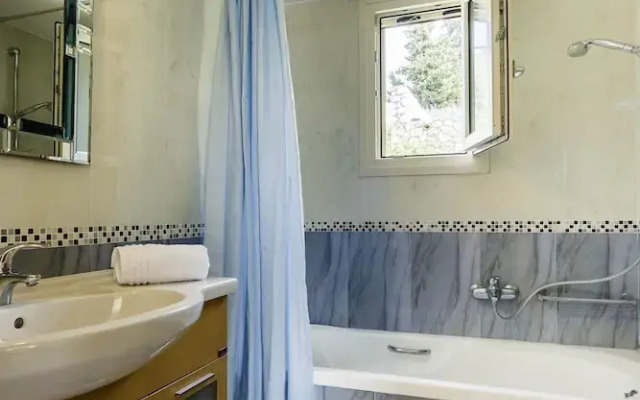 Villa Inna With 3 Bedrooms and 4 Bathrooms