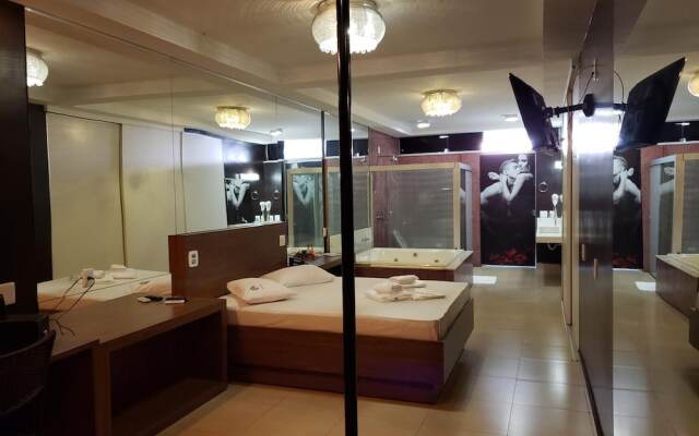 A Praia Motel - Adults Only